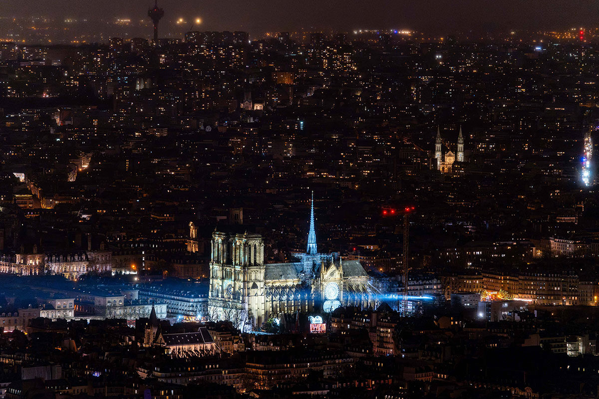 Blick auf Notre-Dame am Tag der Wiedereröffnung am 7.12.2024 (Foto: IMAGO/Jumeau Alexis/ABACA)
